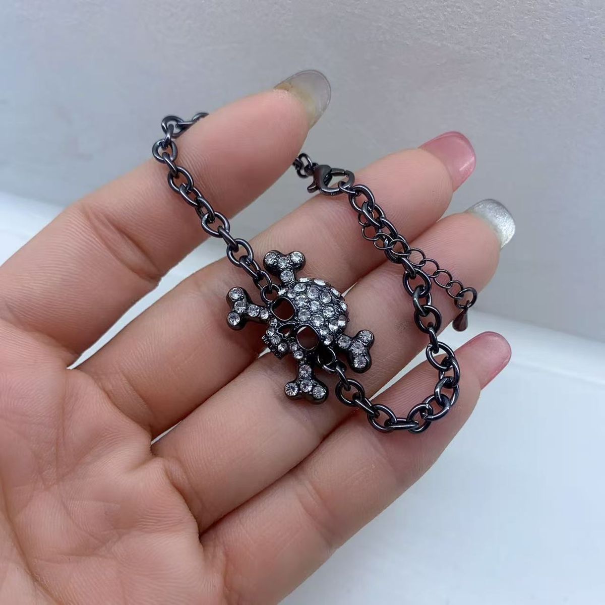 Sweet Cool Punk Style Inlaid Skull Planet Bracelet Fashion Trend Personality Hip Hop Jewelry For Men And Women_ipsvogv.com
