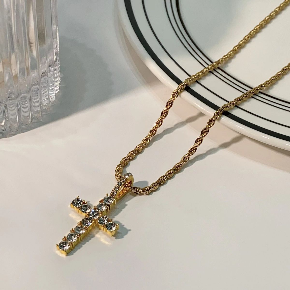 Light Luxury Cross Necklace, Men's Hip-hop Niche Design, Fashionable Personality, Versatile Long Fashion Accessory_ipsvogv.com