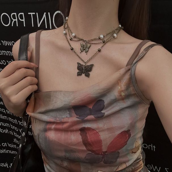 Sweet And Cool Hot Girl Retro Double Layer Butterfly Pearl Necklace High Grade Clavicle Chain Heavy Work Old Niche Design Necklace_ipsvogv.com