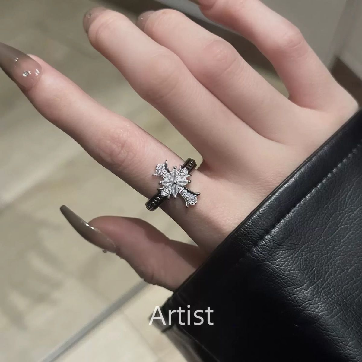 【 1708 People Praised 】 Light Luxury, High-end Feeling, Cold Wind, Diamond Inlaid Zircon Cross Titanium Steel Ring,_ipsvogv.com