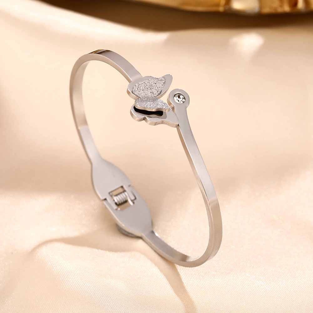 Hot Selling Titanium Butterfly Inlaid Diamond Spring For Women's Fashion Stainless Steel Bracelet With An Open Hand_ipsvogv.com