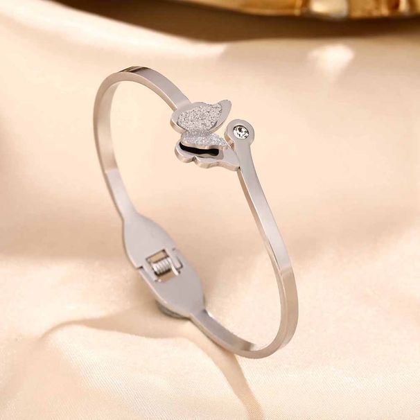 Hot Selling Titanium Butterfly Inlaid Diamond Spring For Women's Fashion Stainless Steel Bracelet With An Open Hand_ipsvogv.com