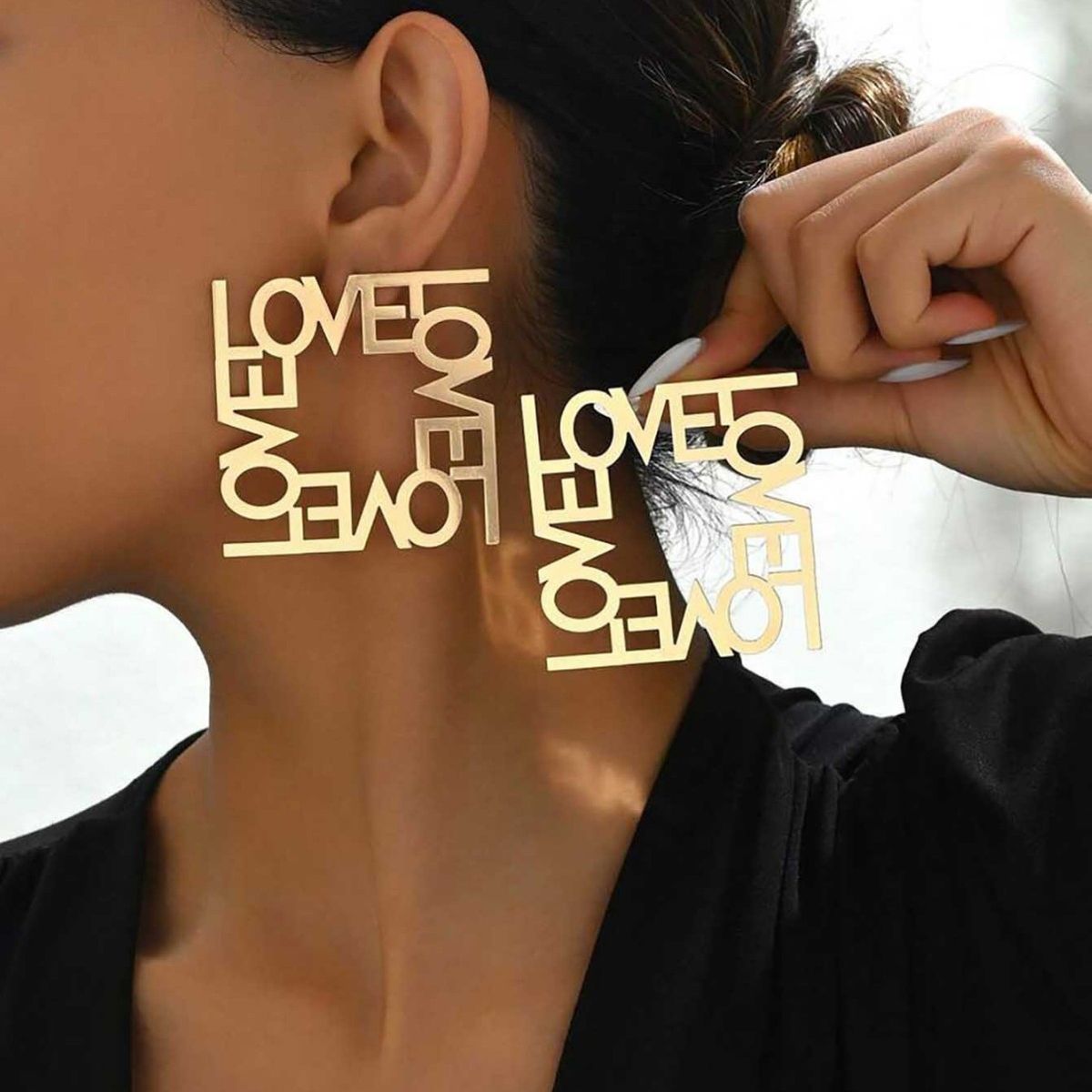Exaggerated LOVE QUEEN Cut Letter High-end Simple Fashion Women's Earrings_ipsvogv.com
