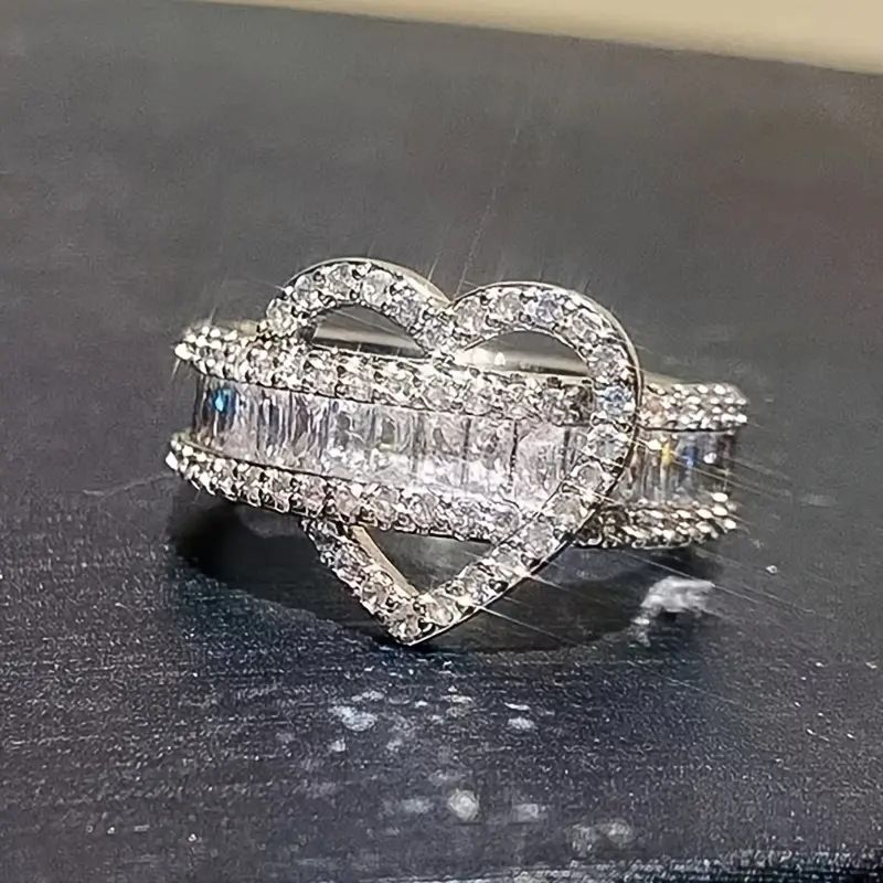 Cao Shi's Love Design Sense Ring Women's Fashion Exquisite Accessories Shining Sweet Daily Style_ipsvogv.com