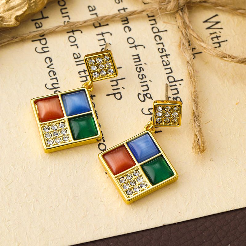 Geometric square, medieval, light luxury autumn and winter high-end feminine temperament, niche earrings, silver needles_ipsvogv.com