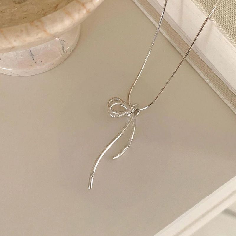 Knotted Ribbon Bow Necklace Casual Simple New Fashion High-end Versatile Light Luxury Clavicle Chain Accessory For Women_ipsvogv.com