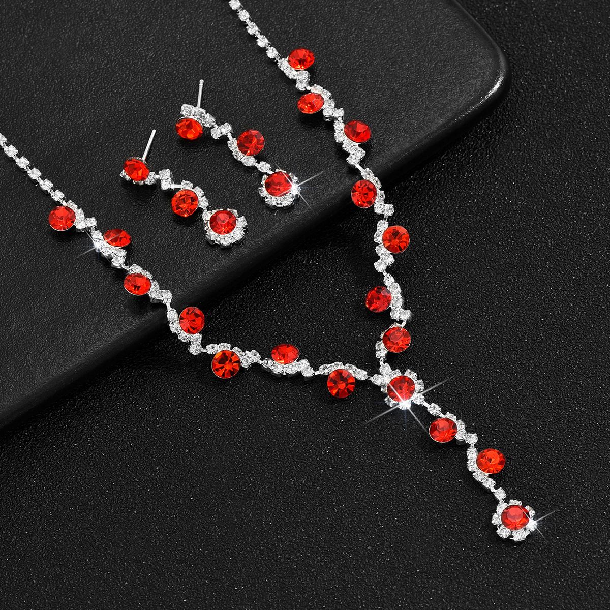 2024 Jewelry Full Diamond Women's Wedding Accessories Necklace Earrings Bracelet Three-Piece Bride Set_ipsvogv.com