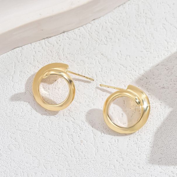 Ins Xiaoqing New Japanese Korean Style Women's Simple U-shaped Niche Design Versatile and Stylish Earrings_ipsvogv.com
