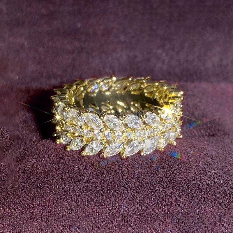 Cao Shifeng's Luxurious Willow Leaf Ring Exudes And Cool Vibe, With Dense Circle Of Inlaid Index Finger Rings That Exude_ipsvogv.com