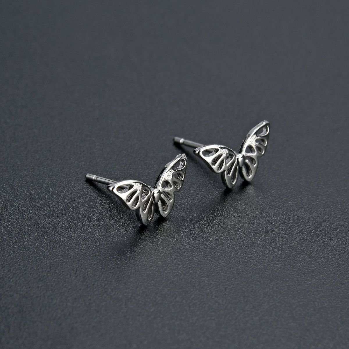 Unisex Fresh And Sweet Butterfly Earrings Electroplated Color Retaining Gold And Silver Female Earrings Simple_ipsvogv.com