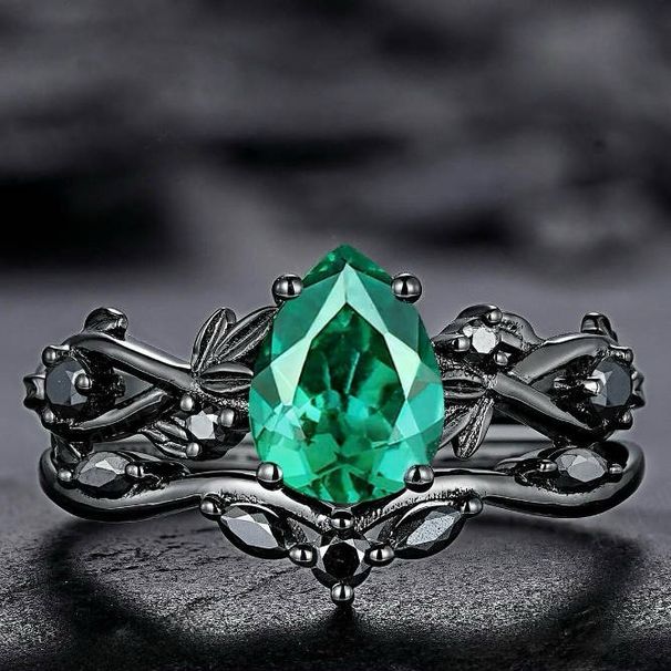 fashion Black Inlaid Green Diamond Ring, Ins Engagement Accessory, Women's Style_ipsvogv.com