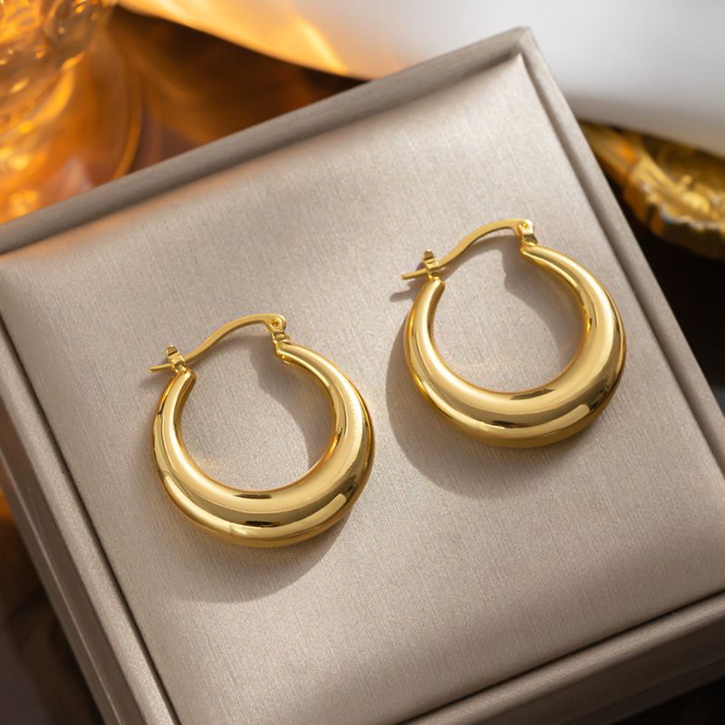 French style circular earrings with hollow crescent metal temperament that does not fade, large earrings, and high-end_ipsvogv.com