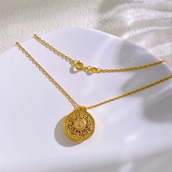 Women's Jewelry Disc Round Hollow Texture Necklace Geometric Retro Metal Texture Boutique Pendant Necklace_ipsvogv.com
