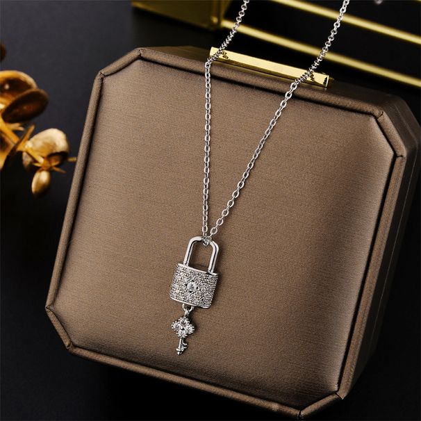 New best-selling full diamond key lock necklace fashion titanium steel clavicle chain personality temperament net red jewelry factory direct sales_ipsvogv.com