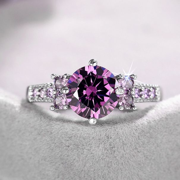 Cao Shi's Four Clawed Zircon Inlaid Ring Exudes Luxurious And Elegant Temperament, Serving As A Wedding Accessory For_ipsvogv.com
