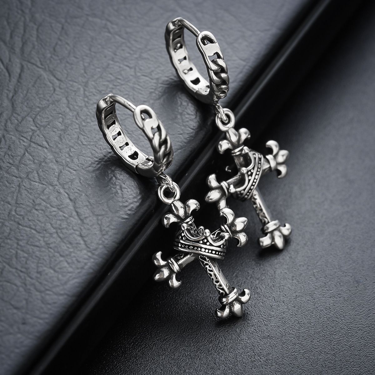 Vintage Crown Cross Earrings For Men, Versatile, Small, Luxury, High End, Earrings, Personalized And Elegant Accessories_ipsvogv.com