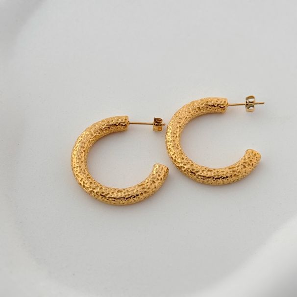 Ins Simple Real Gold Electroplated Titanium Steel Commuter Style All Match Hammer Pattern HOOP Earrings_ipsvogv.com