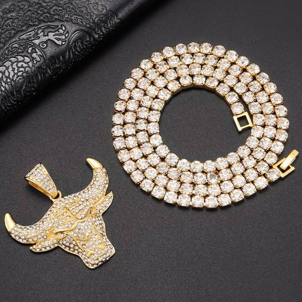 Hip hop stereo diamond-encrusted bull's head pendant Cuban chain big gold chain cool punk hipsters wear necklaces for men and women_ipsvogv.com