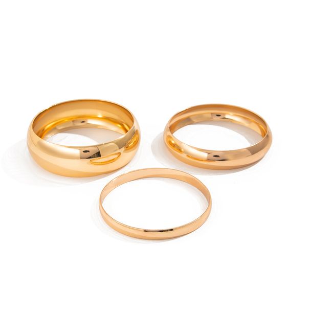 Metal Smooth Curved Bracelet Combination Set, Europe, America 2025 Fashion And Trendy Model Catwalk With Accessories_ipsvogv.com
