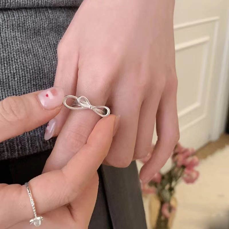 Small Niche Minimalist Line Knot Women's Fashion Sense, High-end, Versatile, Open Mouth Design, Index Finger Ring, Hand_ipsvogv.com