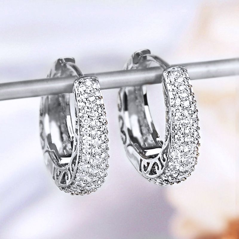 Cao Shi's hip-hop street diamond inlaid personalized niche earrings Instagram trendy women's minimalist earring hollowed_ipsvogv.com
