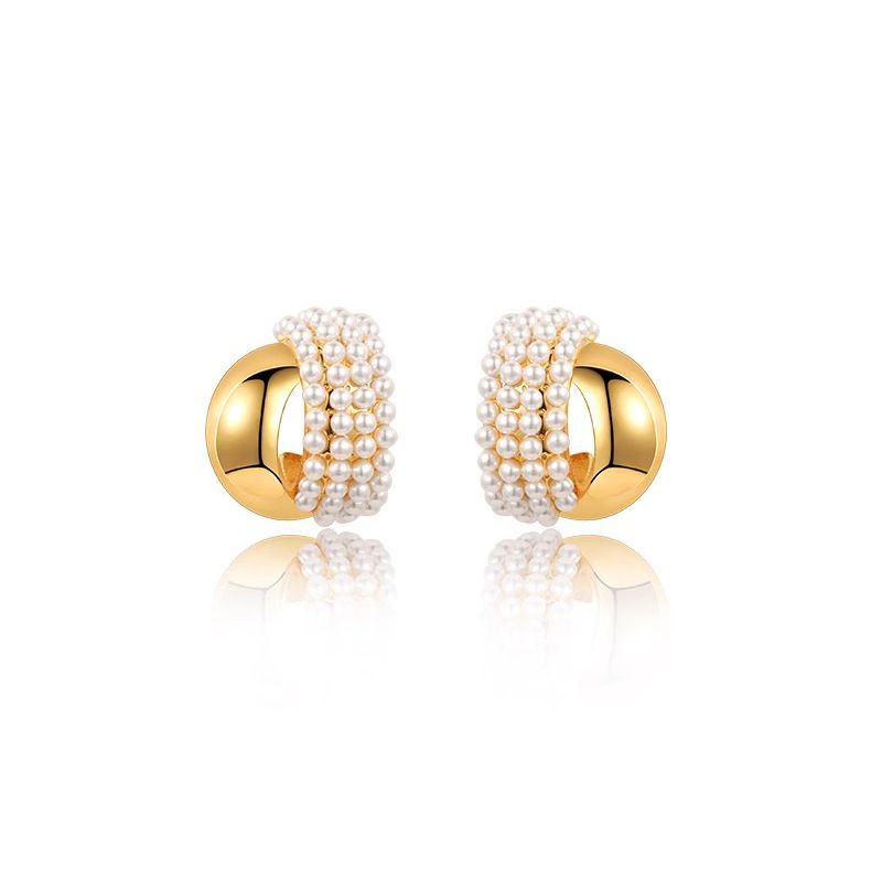 Women's Jewelry French Retro Metal Arc Earrings Light Luxury Niche Design Fashion Temperament Pearl Earrings Versatile Earrings_ipsvogv.com