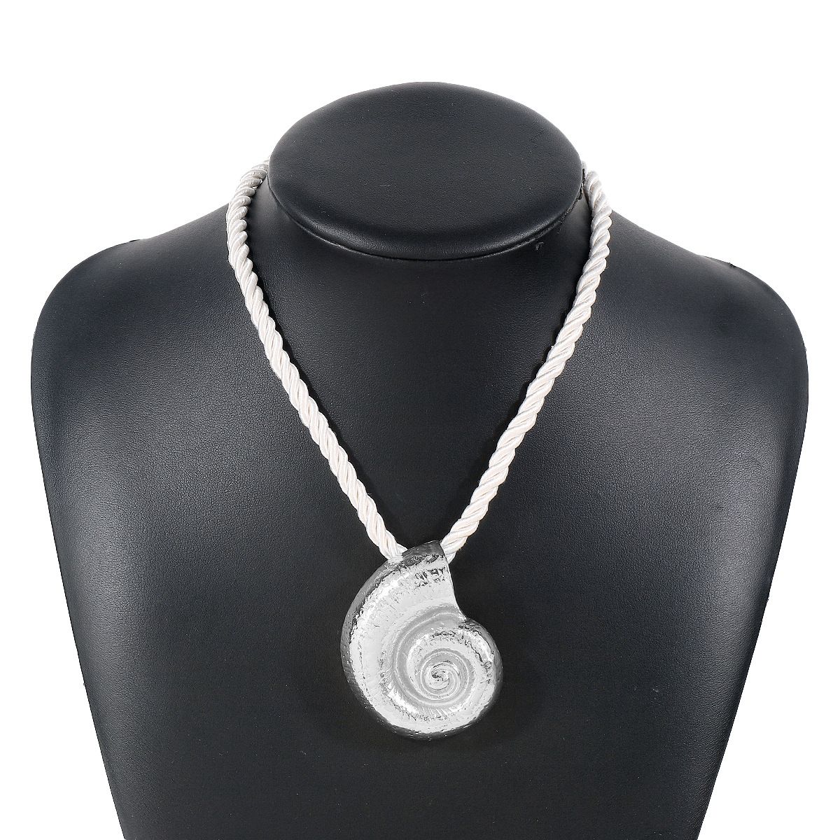 N11486 Fashion Exaggerated Conch Pendant Necklace Personalized Ocean Style Geometric Neckchain_ipsvogv.com