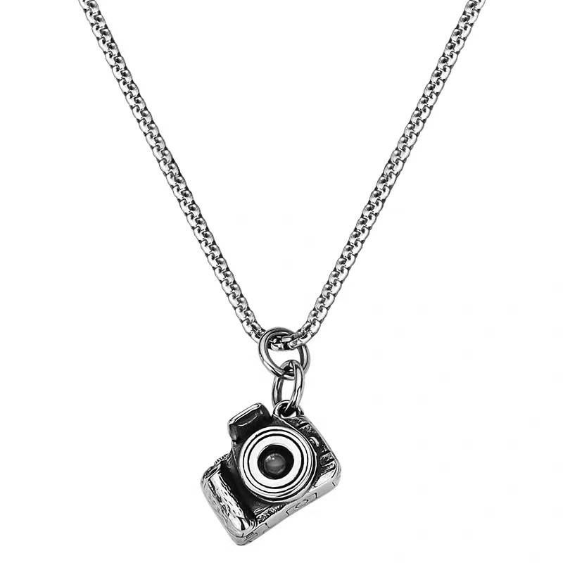 Trendy hip hop personality titanium steel necklace men's retro camera necklace solid projection pendant men's trendy sweater chain_ipsvogv.com