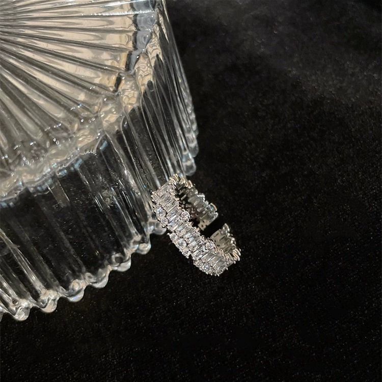 Heavy Industry Light Luxury Niche Super Sparkling Zircon For Girls With Simple Design, Cool Style, Fashionable_ipsvogv.com