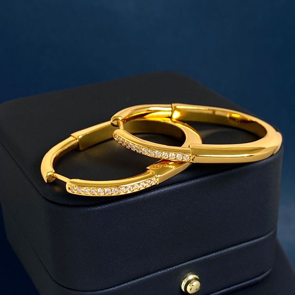 Fan Personalized Two Tone U-shaped Set With Half Dia Earrings Lock Series Large Earaccessory New Style_ipsvogv.com