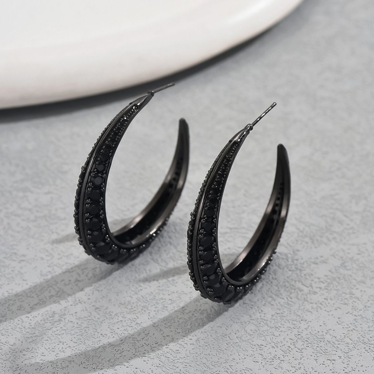 version of Korean style small fresh geometric women's with personalized diamond inlay niche design earrings that are_ipsvogv.com