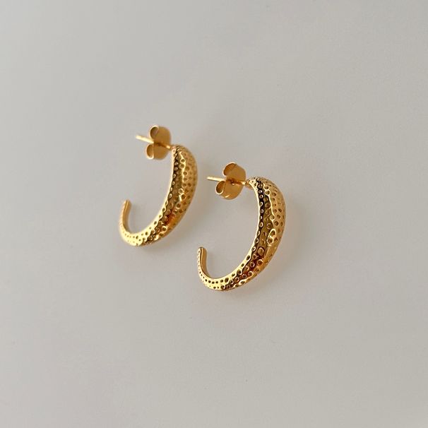 Fashionable INS Retro Titanium Steel Crescent Embossed Minimalist Korean Earrings_ipsvogv.com