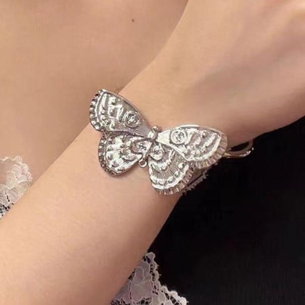 Butterfly Pearl Collar Single Simple French Luxury Bracelet Fashion Versatile Hand Accessories_ipsvogv.com