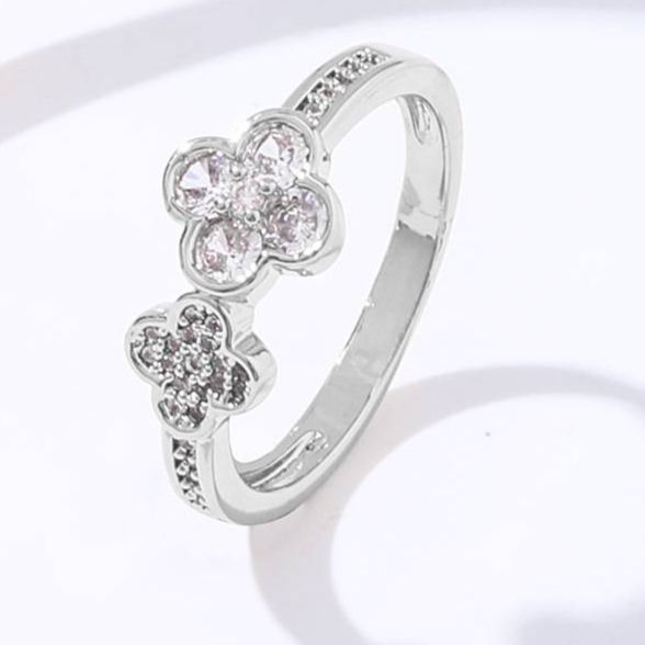 Women's Jewelry Set Fashion New Buckle Bracelet Four Leaf Clover Alloy Diamond Popular Bracelet Combination Women's Bracelet_ipsvogv.com