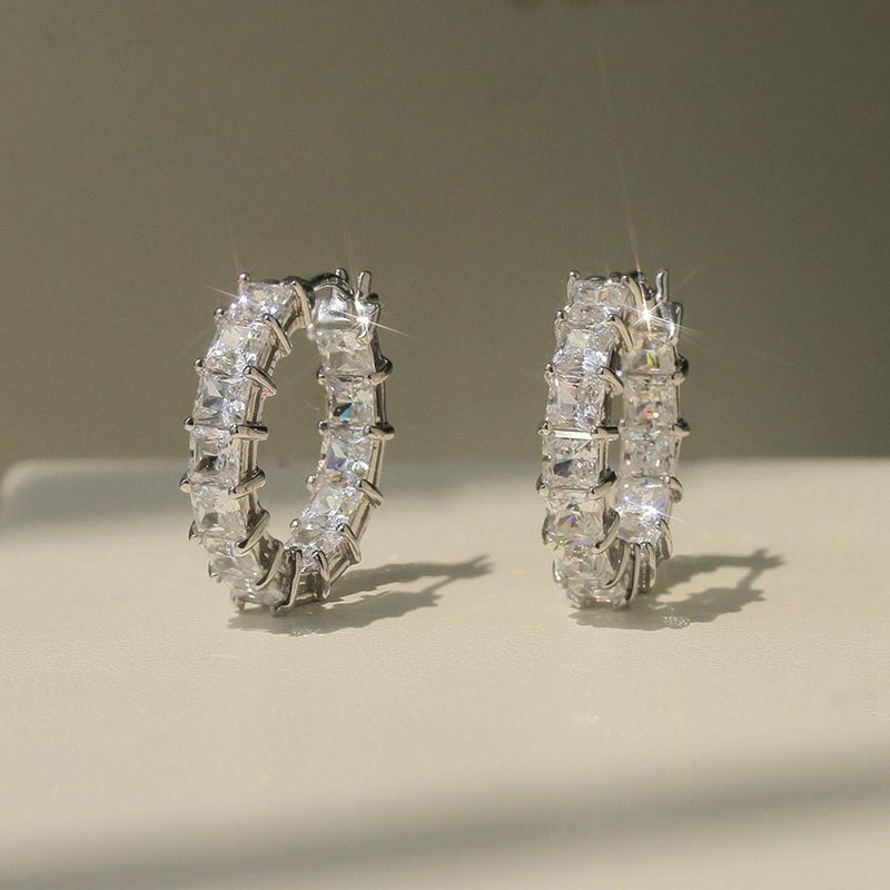 Cao Shi Fashion Micro Inlaid Square Super Sparkling Zircon Light Luxury Style Round Women's Versatile Earrings_ipsvogv.com