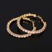 Cao Shi's Personality Exaggerates Big Earrings, Fashion Street Shoots, Super Large Earrings_ipsvogv.com