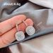 Cao Shi's Korean Full Diamond Micro Inlaid Sense Of Luxury Luxury, With Exquisite Zircon That Exude A Cool And Aloof_ipsvogv.com