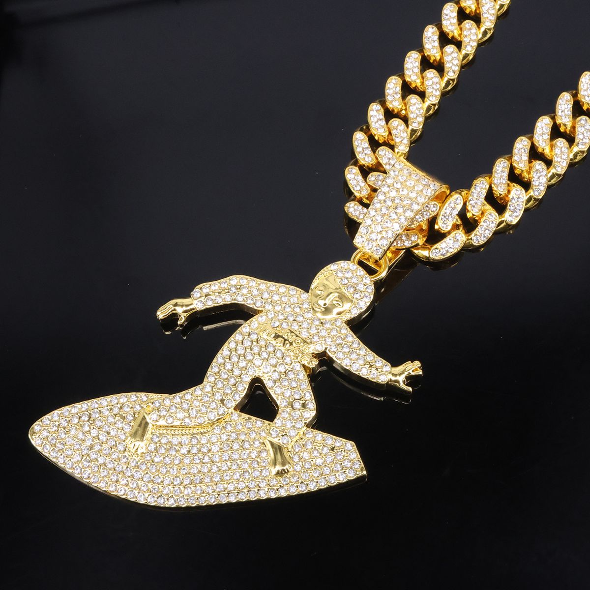 Unisex Alloy Jewelry Skateboard Boy Full Diamond Pendant Men's Hip Hop Style Personality Accessories Necklace_ipsvogv.com