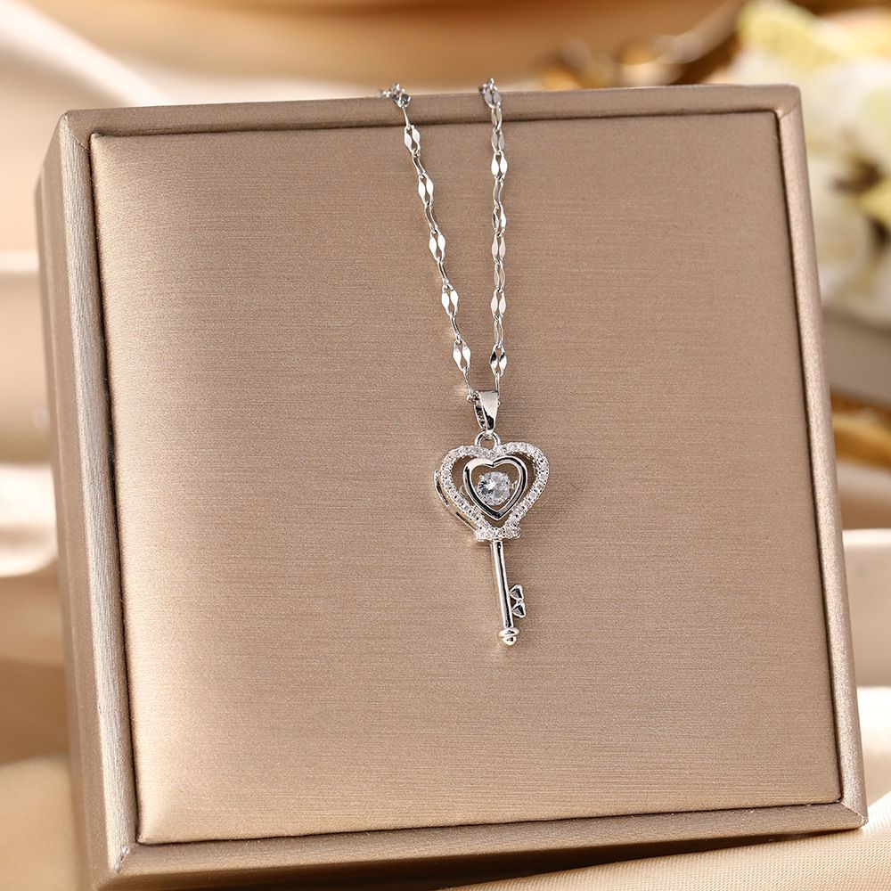 Japanese And Korean Niche Design Sense, Agile Key, Titanium Steel Necklace, Female Fashion, Heart Beating Zircon Mesh_ipsvogv.com