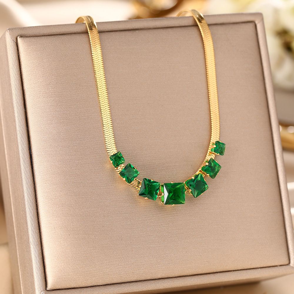 Titanium Steel Necklace, Versatile For Women, High-end Temperament, Emerald Snake Bone Chain, Non Fading Jewelry_ipsvogv.com