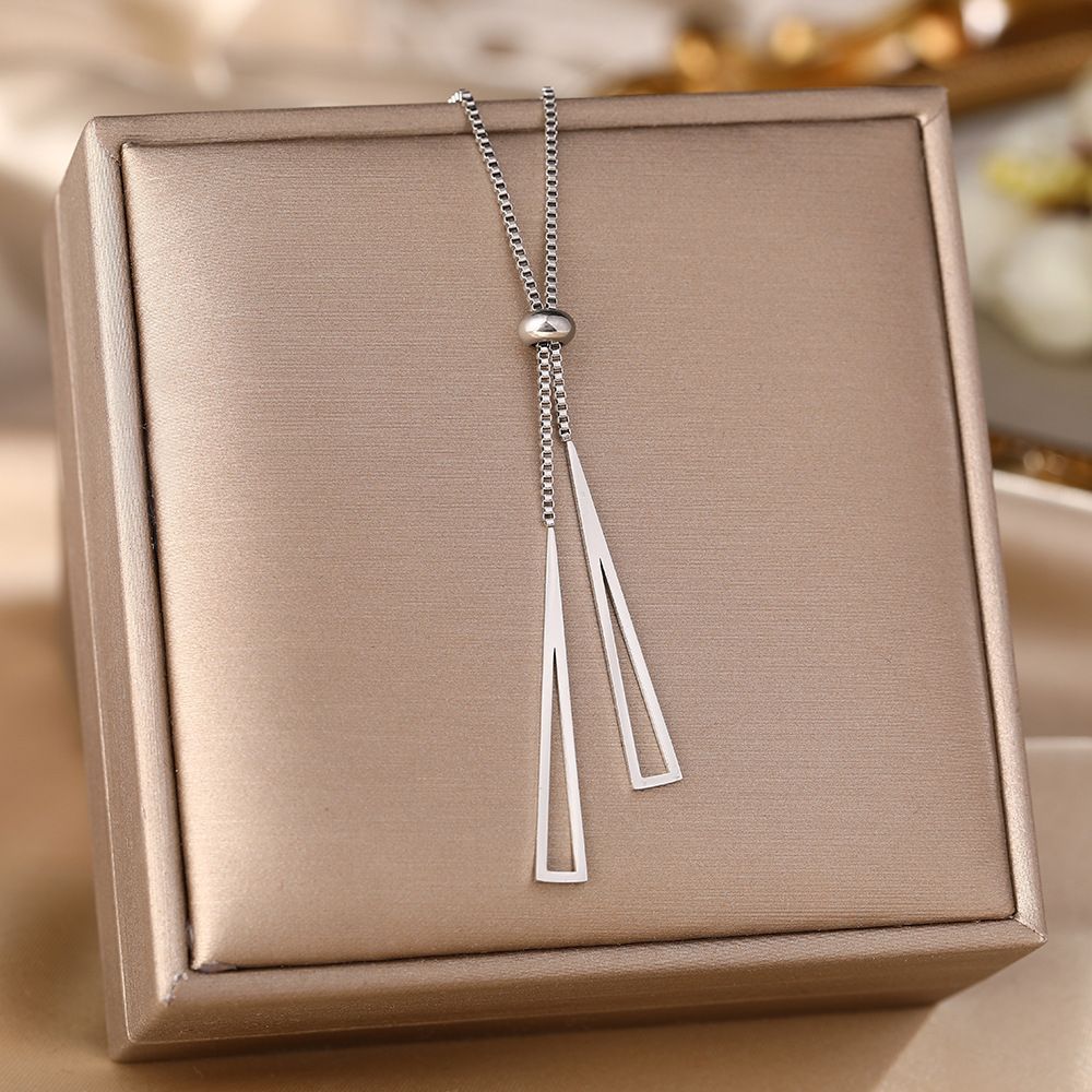 Korean Version Triangle Tassel Pull-out Titanium Steel Necklace For Women, Not Fading, Niche Design, Cool Style_ipsvogv.com