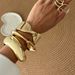 Fashion Trend Ins Style Metal Texture Smooth Design Sense Geometric Cross Spring Bracelet_ipsvogv.com