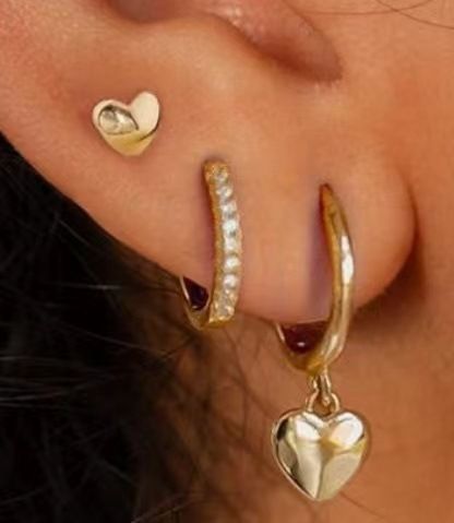 Unisex Hot Sales Real Gold Brass Electroplating Fashion Glossy Heart Pendant Ladies Simple Versatile Earrings_ipsvogv.com