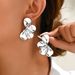 Ladies' flower niche and high-end design, fan-shaped earrings, versatile earrings_ipsvogv.com