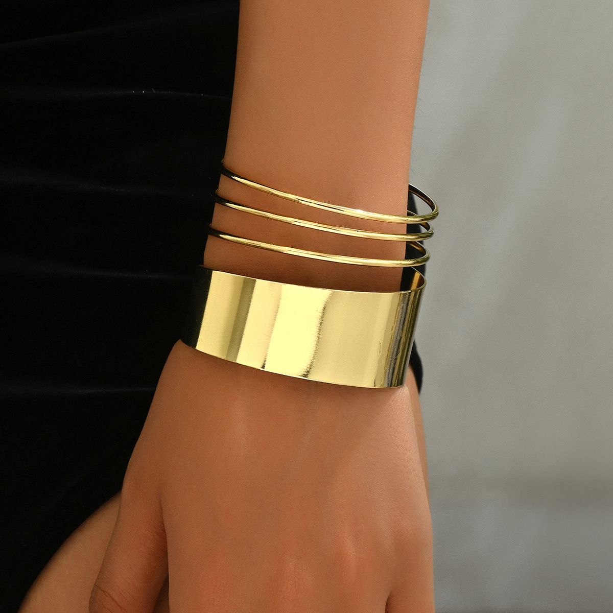Light luxury women's hollow versatile, niche high-end photosensitive surface multi-layer design, adjustable opening_ipsvogv.com