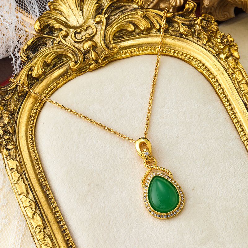 Exquisite Ins Fashion Minimalist Grandmother Green Water Drop Pendant Necklace for Women's Niche Premium Sense Clavicle_ipsvogv.com