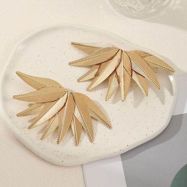 Fashion Trend Gold Wing Niche Design Sense Exaggerated Leaf Drop Earrings_ipsvogv.com