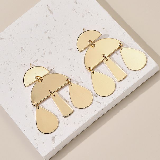 Exaggerated Heavy Craft Niche Water Drop Shape Stud Gold Color Earrings Women Fashion Accessories_ipsvogv.com