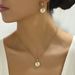 Simple fashionable necklace for women in summer, with a sense luxury personality. Rose, pearl, and mother of pearl_ipsvogv.com
