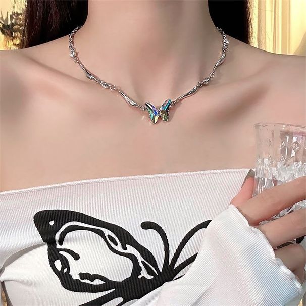 Gradient Butterfly Pendant, Women's Collarbone Chain, Choker, Light Luxury, Niche, Simple Temperament, High-end_ipsvogv.com